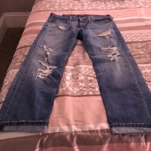 Levi’s ripped jeans